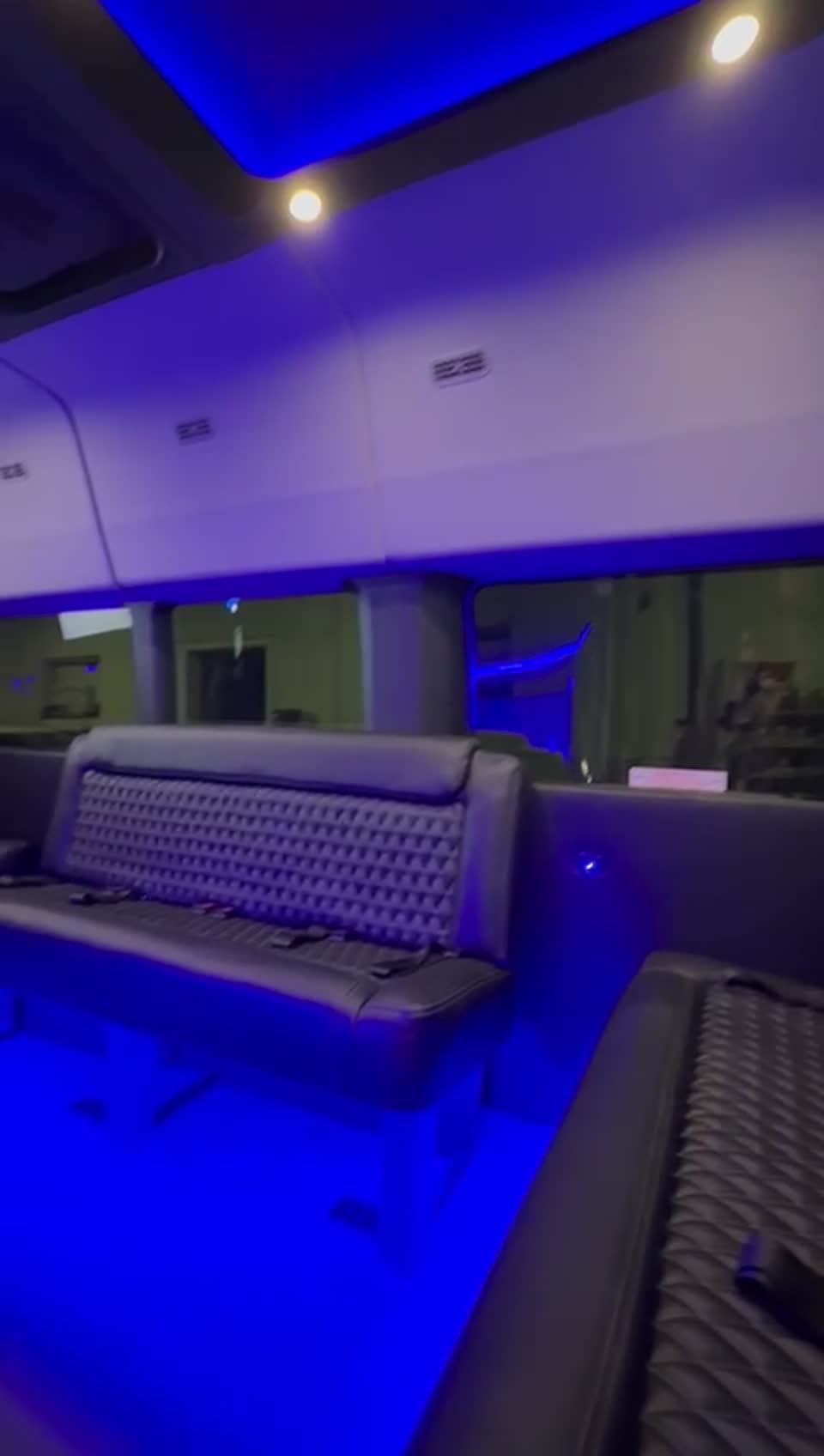 Service chauffeur E-Limousine